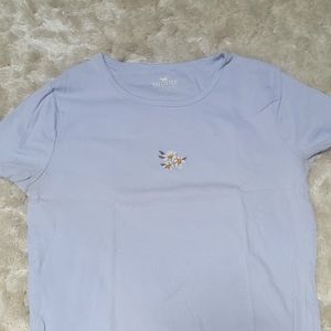 Purple Hollister baby-tee shirt